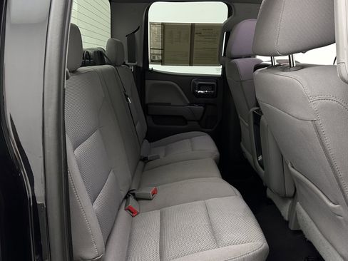 Used 2019 Chevrolet Silverado 1500 Custom w/ Custom Convenience Package RWD image 27