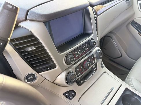 Used 2015 GMC Yukon XL Denali image 8