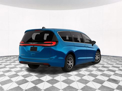 New 2026 Chrysler Pacifica Select image 7