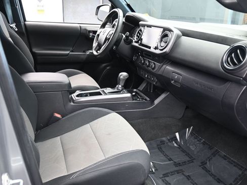 Used 2023 Toyota Tacoma 2WD Double Cab image 41