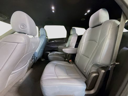 Used 2024 Buick Enclave Premium AWD/4WD image 25