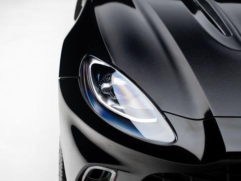 Used 2022 Aston Martin DBX AWD/4WD image 12