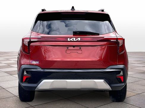 Used 2024 Kia Seltos S image 4