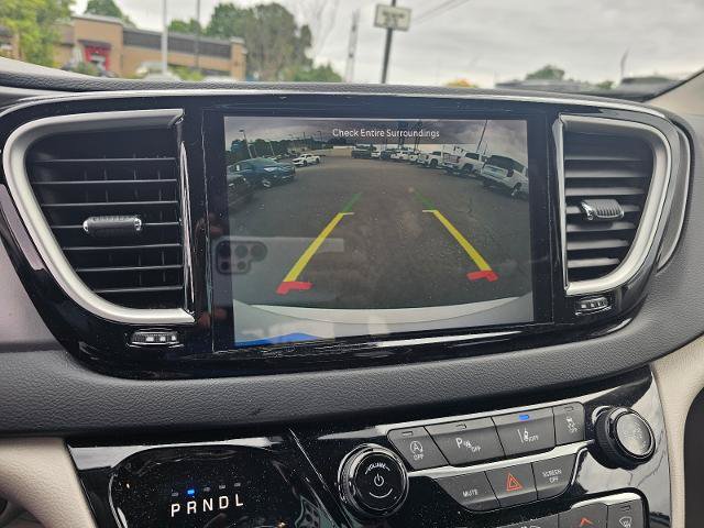 Used 2023 Chrysler Pacifica Touring-L FWD image 57