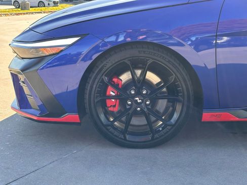 Certified 2025 Hyundai Elantra N image 23