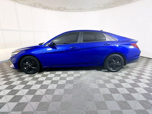 Used 2022 Hyundai Elantra SEL FWD image 6