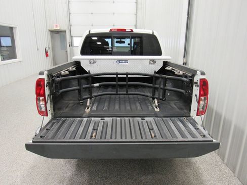 Used 2019 Nissan Frontier SV w/ Value Truck Package AWD/4WD image 16