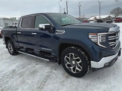 Used 2022 GMC Sierra 1500 SLT w/ SLT Premium Plus Package image 36