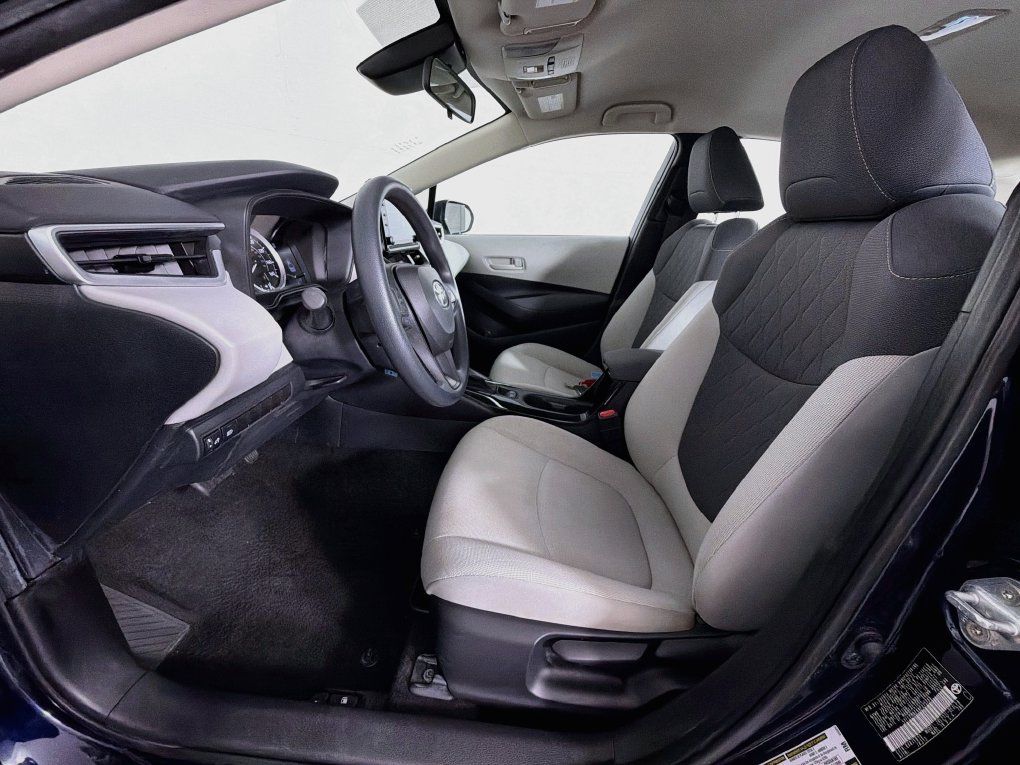Used 2022 Toyota Corolla LE FWD image 12