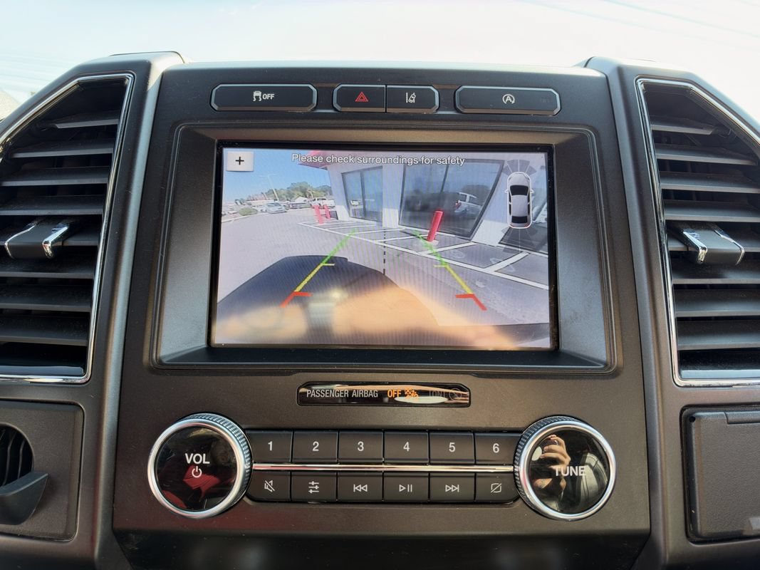 Used 2019 Ford Expedition Limited w/ Driver Assistance Package RWD image 23