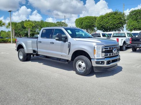 Certified 2024 Ford F350 XLT w/ 360-Degree Camera Package AWD/4WD image 31