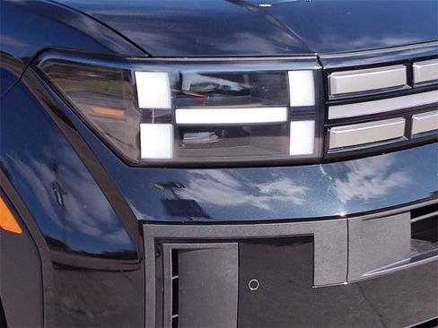 Used 2024 Hyundai Santa Fe SEL image 17