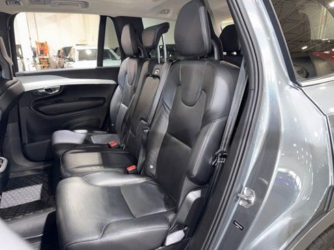 Used 2018 Volvo XC90 T5 Momentum w/ Convenience Package image 13
