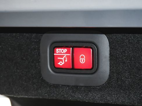 Used 2023 Aston Martin DBX AWD/4WD image 65