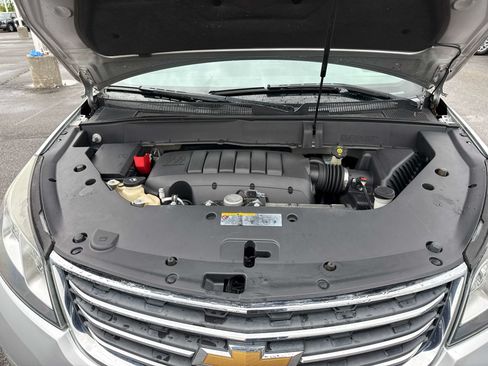Used 2015 Chevrolet Traverse LT AWD/4WD image 9