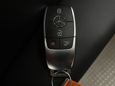 New 2026 Mercedes-Benz GLS 450 4MATIC image 37