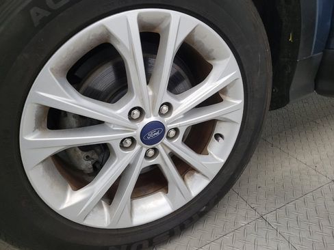 Used 2018 Ford Escape SE image 31