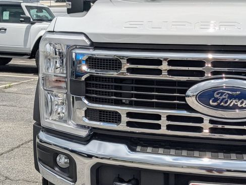 Used 2025 Ford F550 4x4 Regular Cab Super Duty image 10