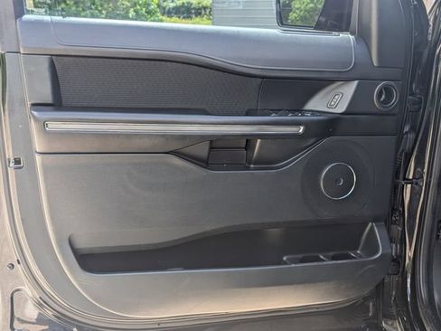 Used 2021 Ford Expedition XLT RWD image 10