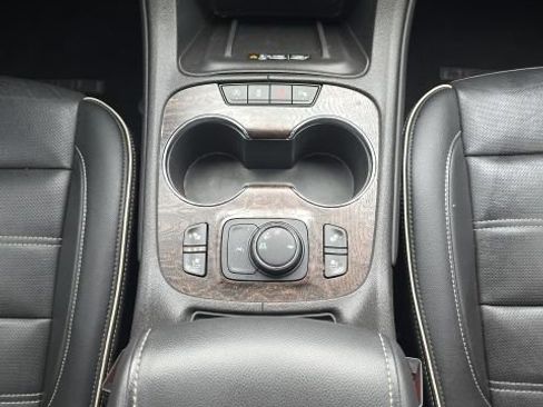 Used 2023 GMC Acadia Denali w/ Denali Technology Package image 44