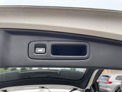 Used 2023 Honda CR-V EX-L image 17