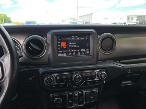 Used 2022 Jeep Wrangler Unlimited Sport AWD/4WD image 8