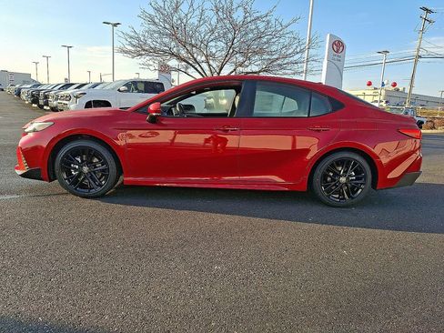 New 2026 Toyota Camry SE FWD image 4