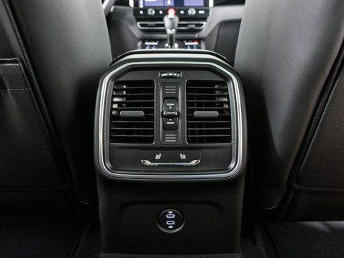 New 2026 Porsche Macan AWD/4WD image 20