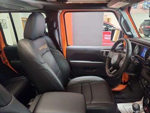 New 2025 Jeep Wrangler Unlimited Rubicon 392 image 11