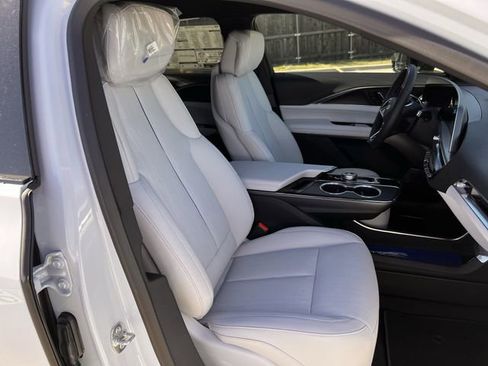 New 2026 Cadillac Lyriq Luxury image 22