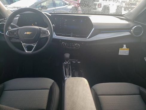 New 2026 Chevrolet Trax LT image 24