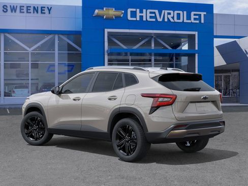 New 2026 Chevrolet Trax ACTIV w/ Sunroof Package image 3