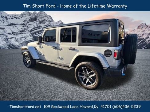 Used 2024 Jeep Wrangler Unlimited w/ Convenience Group image 6