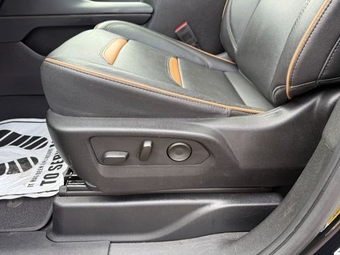 Used 2023 GMC Yukon AT4 image 25