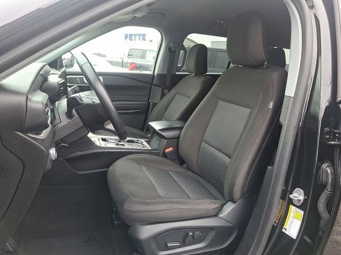 Certified 2022 Ford Explorer XLT image 12