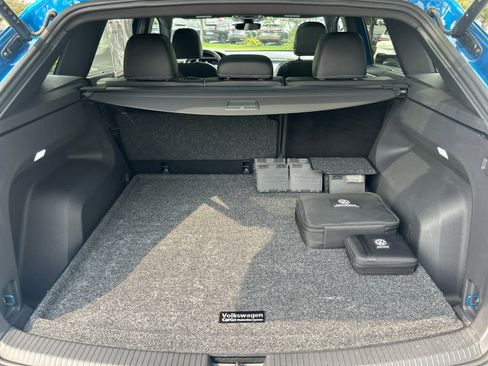 Used 2024 Volkswagen Atlas Cross Sport SE image 11