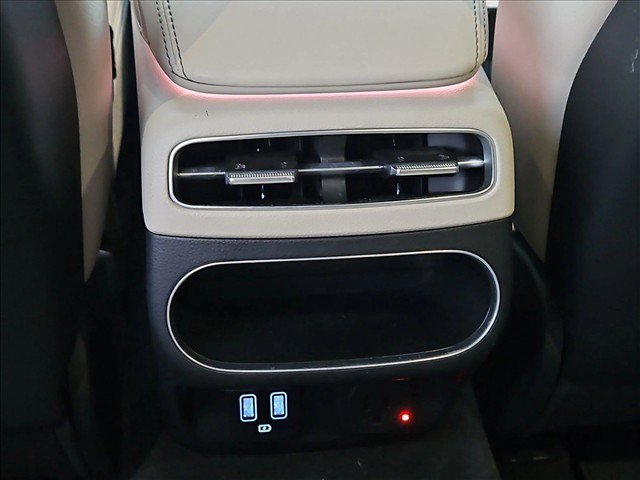 Used 2024 Genesis GV70 2.5T w/ Advanced Package AWD/4WD image 18