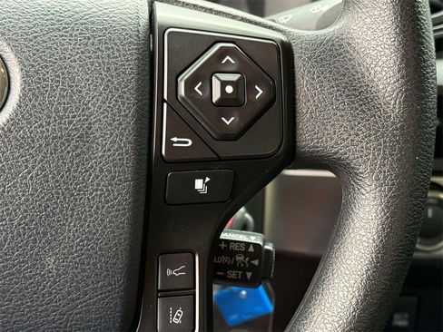 Used 2018 Toyota Tacoma SR w/ SR Convenience Package image 29