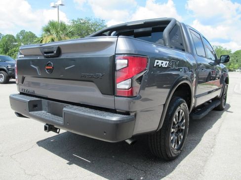 Used 2022 Nissan Titan PRO-4X w/ Pro-4x Convenience Package AWD/4WD image 7