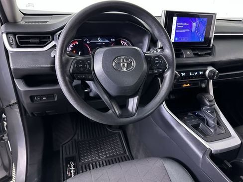 Used 2024 Toyota RAV4 XLE image 40