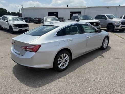 Used 2019 Chevrolet Malibu LT FWD image 6