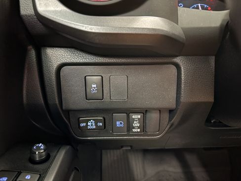 Used 2023 Toyota Tacoma TRD Off-Road w/ Technology Package AWD/4WD image 28