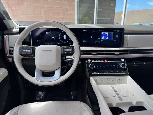 Used 2024 Hyundai Santa Fe Calligraphy image 16