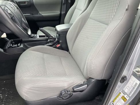 Used 2020 Toyota Tacoma SR image 12