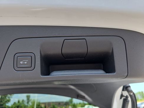 Used 2023 Buick Envision Preferred AWD/4WD image 13