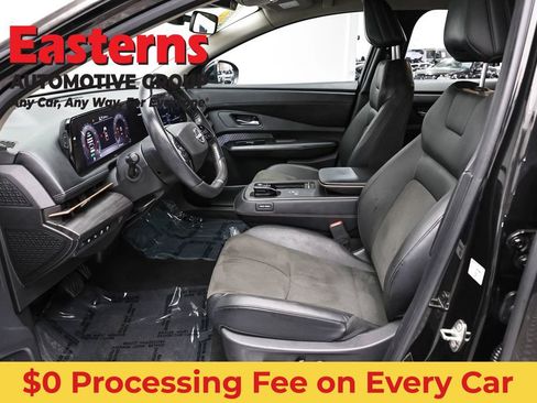 Used 2023 Nissan Ariya AWD image 14