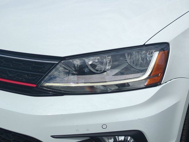 Used 2018 Volkswagen Jetta GLI FWD image 10