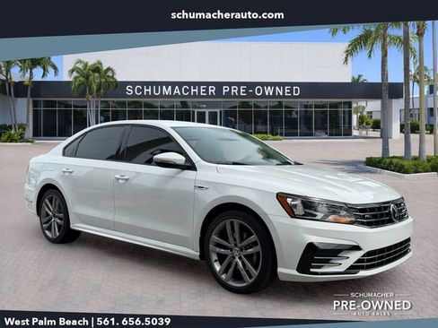 Used 2018 Volkswagen Passat 2.0T R-Line FWD image 1