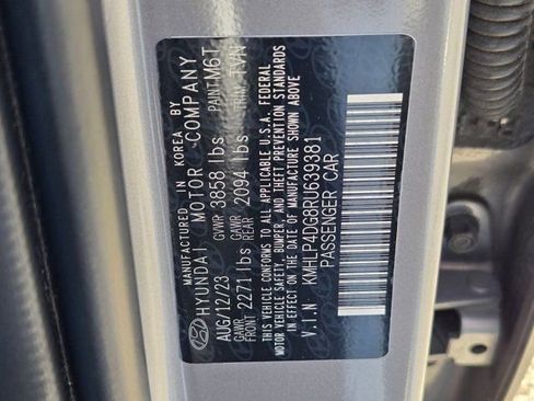 Used 2024 Hyundai Elantra Limited image 34