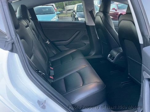 Used 2019 Tesla Model 3 Standard Range Plus image 12